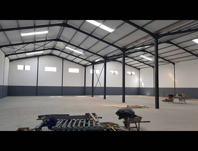 1,107M² FACTORY TO LET IN SAXENBURG PARK 2